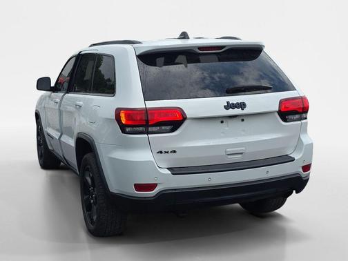 Bright White Clearcoat 2019 Jeep Grand Cherokee Upland