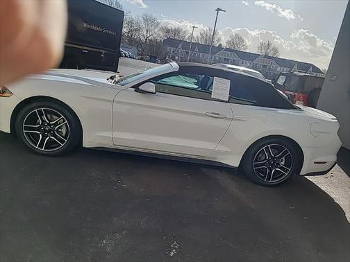 2022 Ford Mustang EcoBoost Premium