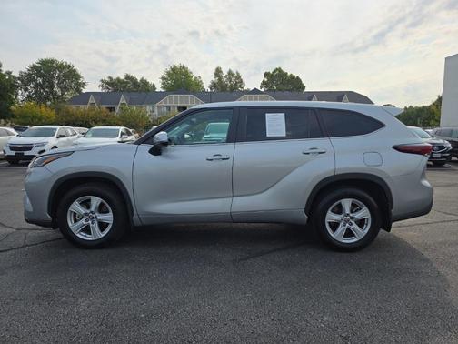 2024 Toyota Highlander LE