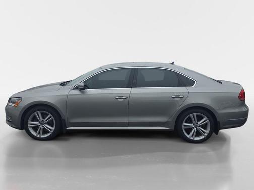 Tungsten Silver Metallic 2014 Volkswagen Passat 2.0L TDI DSG SEL Premium