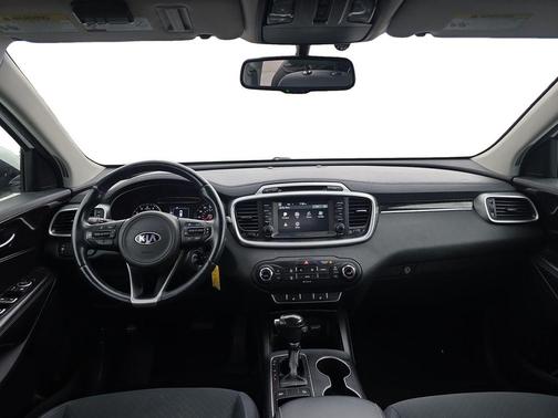 Snow White Pearl 2018 Kia Sorento LX