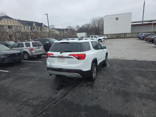 2018 GMC Acadia SLE-2