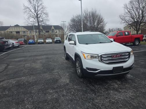 2018 GMC Acadia SLE-2