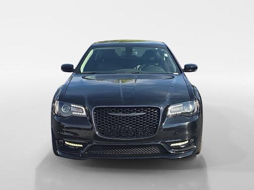 Gloss Black 2022 Chrysler 300 Touring