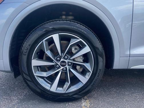 2024 Audi Q5 45 S line Premium Plus