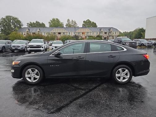 2022 Chevrolet Malibu FWD LT
