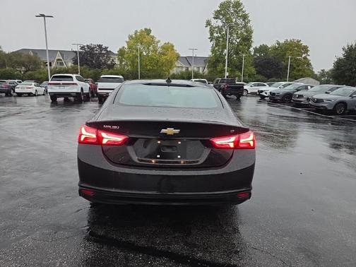 2022 Chevrolet Malibu FWD LT