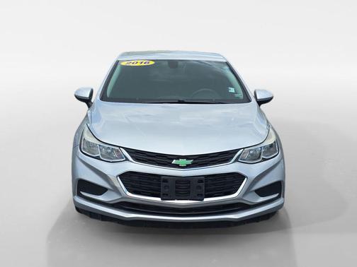 Silver Ice Metallic 2016 Chevrolet Cruze LS Auto