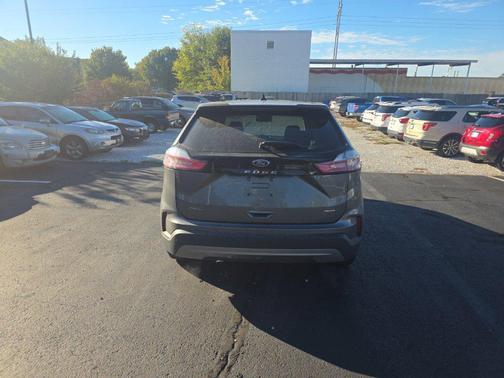 Gray Metallic 2024 Ford Edge SEL