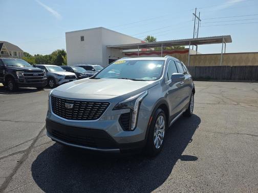2023 Cadillac XT4 Premium Luxury