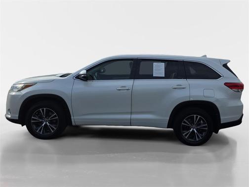 2017 Toyota Highlander LE Plus