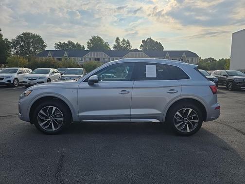 2023 Audi Q5 45 S line Premium Plus