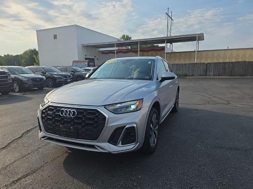 2023 Audi Q5 45 S line Premium Plus