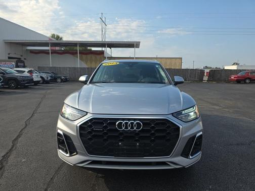 2023 Audi Q5 45 S line Premium Plus