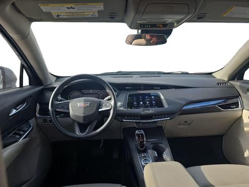 Argent Silver Metallic 2023 Cadillac XT4 Luxury