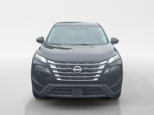 Super Black 2024 Nissan Rogue SV