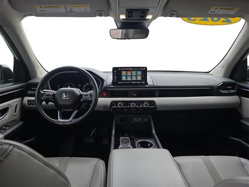 2023 Honda Pilot Touring 8-Passenger