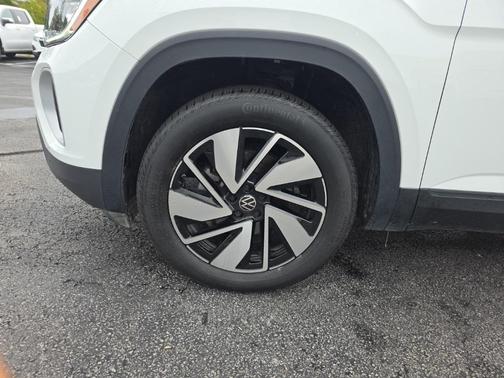 2025 Volkswagen Atlas 2.0T SE w/Technology 4MOTION