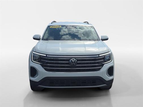 2025 Volkswagen Atlas 2.0T SE w/Technology 4MOTION