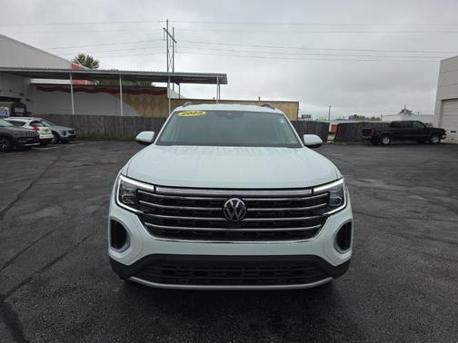 2025 Volkswagen Atlas 2.0T SE w/Technology 4MOTION