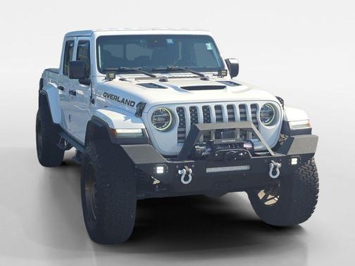 Bright White Clearcoat 2020 Jeep Gladiator Overland