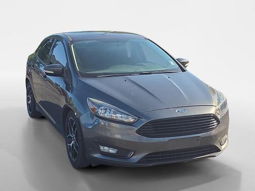 Magnetic Metallic 2018 Ford Focus SE