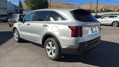 2021 Kia Sorento LX