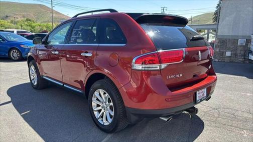 2015 Lincoln MKX Base