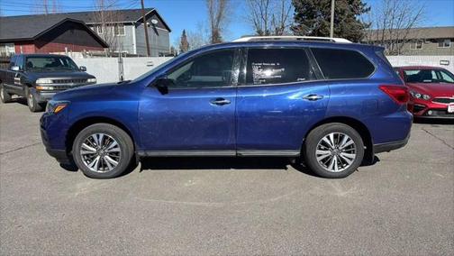 2017 Nissan Pathfinder SL