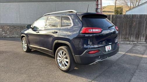2016 Jeep Cherokee Sport