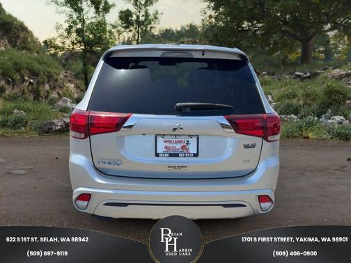 Alloy Silver Metallic 2022 Mitsubishi Outlander PHEV SEL