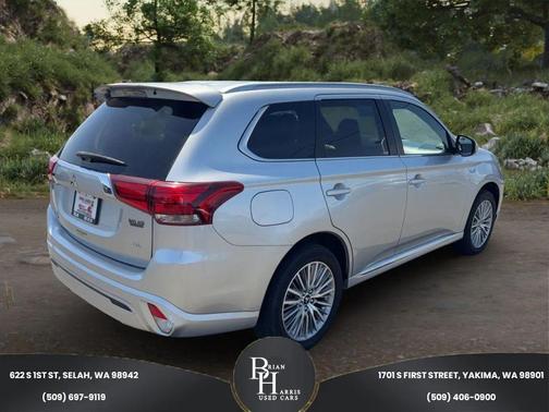 Alloy Silver Metallic 2022 Mitsubishi Outlander PHEV SEL