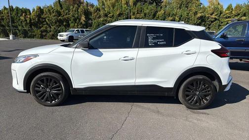 2022 Nissan Kicks SV
