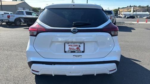 2022 Nissan Kicks SV