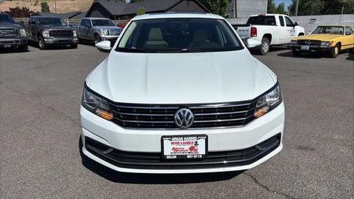 2017 Volkswagen Passat 1.8T SE