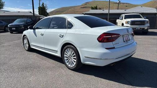 2017 Volkswagen Passat 1.8T SE