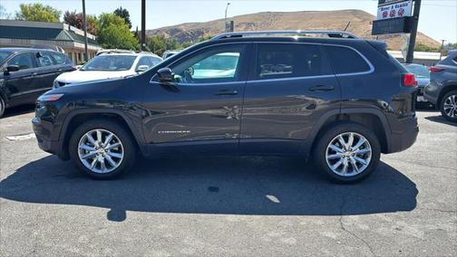 2015 Jeep Cherokee Sport
