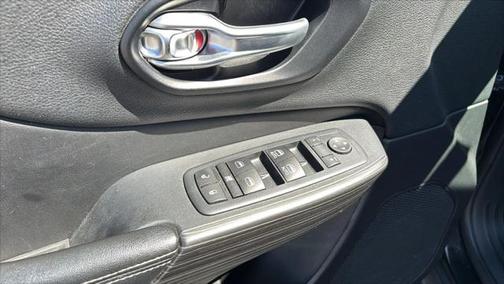 2015 Jeep Cherokee Sport