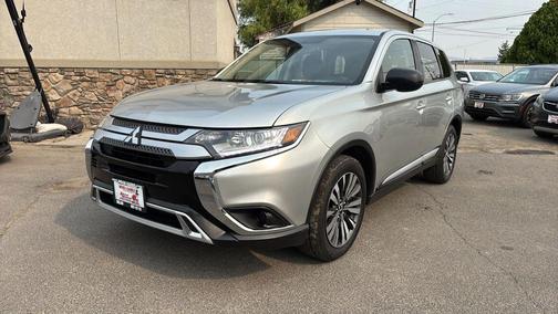 2020 Mitsubishi Outlander SP