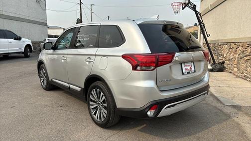 2020 Mitsubishi Outlander SP