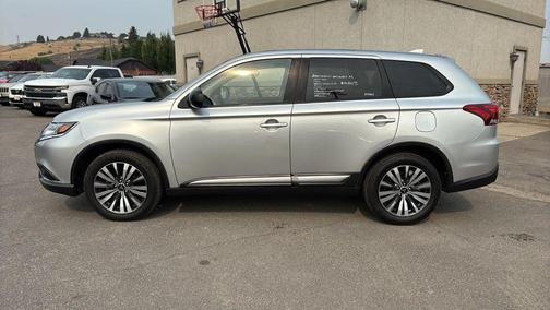 2020 Mitsubishi Outlander SP