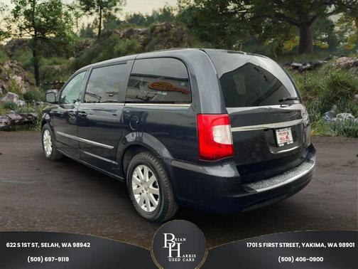 2014 Chrysler Town & Country Touring