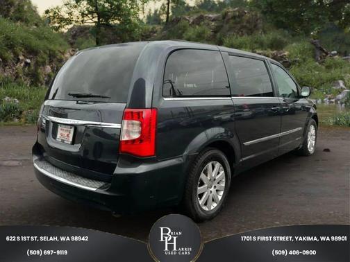 2014 Chrysler Town & Country Touring