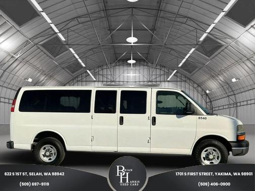 Summit White 2014 Chevrolet Express 3500 LT