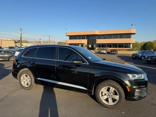 2019 Audi Q7 45 Premium