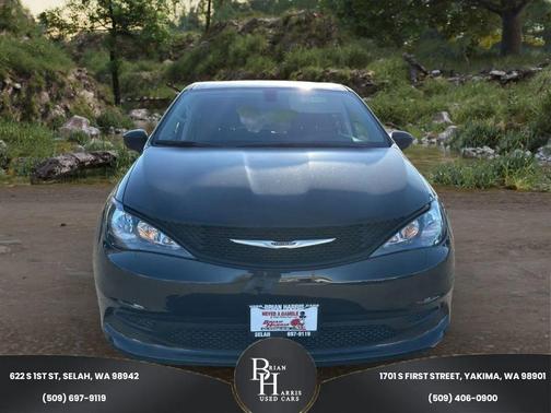 2022 Chrysler Voyager LX