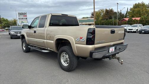 2004 Chevrolet Silverado 2500 LS H/D Extended Cab