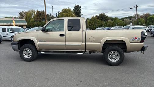 2004 Chevrolet Silverado 2500 LS H/D Extended Cab