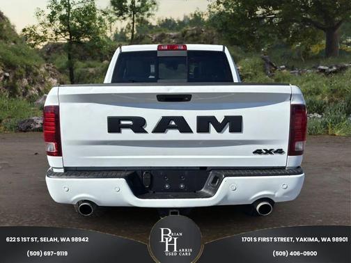 2017 RAM 1500 Night Crew Cab 4x4 5'7' Box