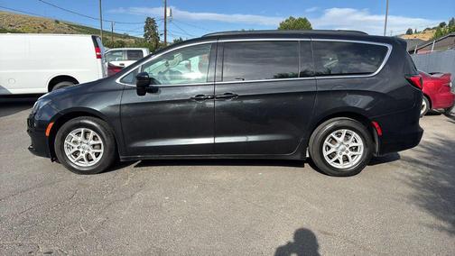 2021 Chrysler Voyager LXI